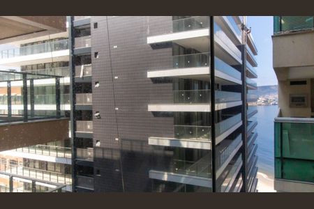 Apartamento à venda com 75m², 2 quartos e 1 vaga Apartamento à venda com 75m², 2 quartos e 1 vagaSala