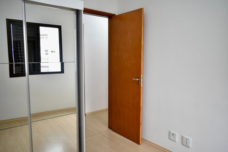 Apartamento à venda com 65m², 2 quartos e 1 vagaQuarto 2