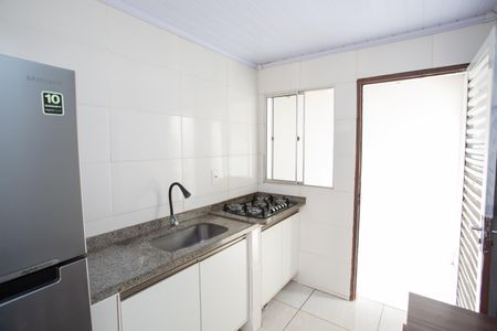 Casa à venda com 250m², 2 quartos e 4 vagas Casa à venda com 250m², 2 quartos e 4 vagasCozinha