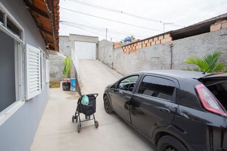 Casa à venda com 250m², 2 quartos e 4 vagas Casa à venda com 250m², 2 quartos e 4 vagasGaragem
