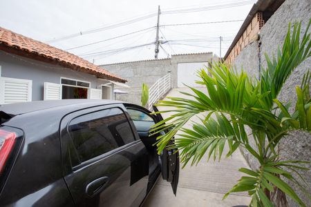 Casa à venda com 250m², 2 quartos e 4 vagas Casa à venda com 250m², 2 quartos e 4 vagasGaragem