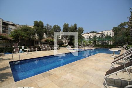 Apartamento para alugar com 64m², 2 quartos e 1 vaga Apartamento para alugar com 64m², 2 quartos e 1 vagaÁrea comum - Piscina