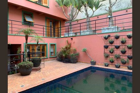 Casa à venda com 450m², 4 quartos e 4 vagas