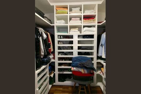 Casa à venda com 450m², 4 quartos e 4 vagas