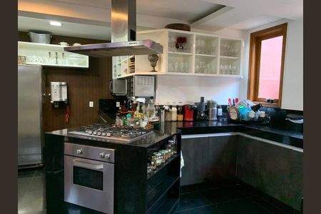 Casa à venda com 450m², 4 quartos e 4 vagas