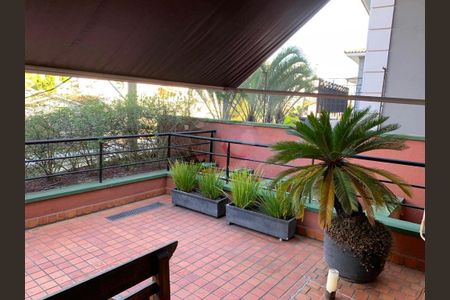 Casa à venda com 450m², 4 quartos e 4 vagas