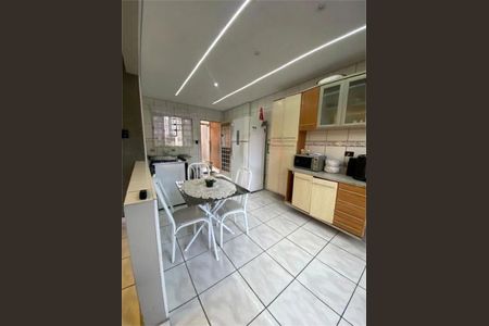 Casa à venda com 174m², 5 quartos e 4 vagas