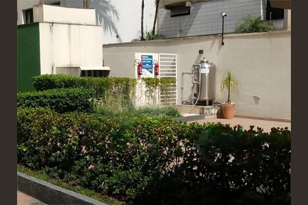 Apartamento à venda com 136m², 3 quartos e 6 vagas