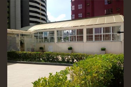Apartamento à venda com 136m², 3 quartos e 6 vagas