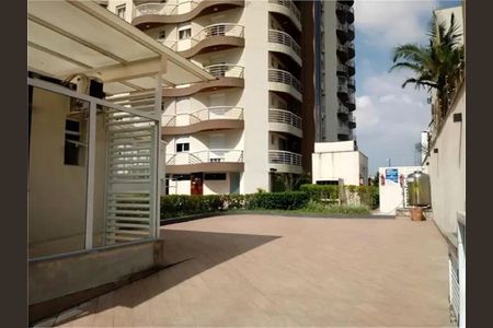 Apartamento à venda com 136m², 3 quartos e 6 vagas