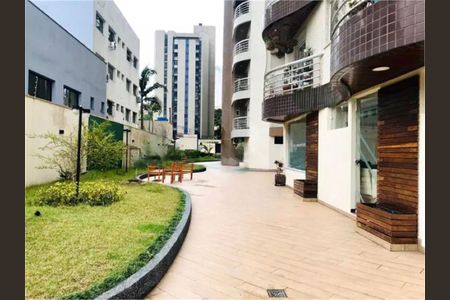 Apartamento à venda com 136m², 3 quartos e 6 vagas