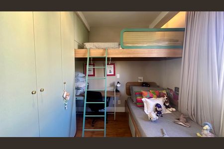 Apartamento à venda com 150m², 4 quartos e 3 vagas Apartamento à venda com 150m², 4 quartos e 3 vagasSuíte 2