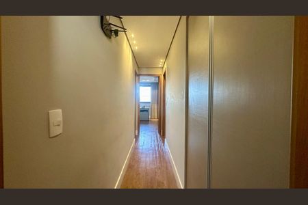 Apartamento à venda com 150m², 4 quartos e 3 vagas Apartamento à venda com 150m², 4 quartos e 3 vagasCorredor