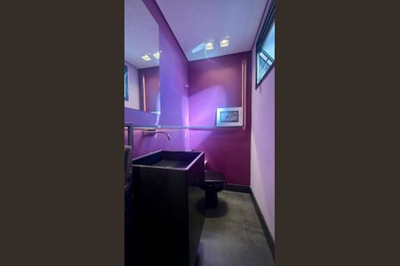 Apartamento à venda com 150m², 4 quartos e 3 vagas Apartamento à venda com 150m², 4 quartos e 3 vagasLavabo