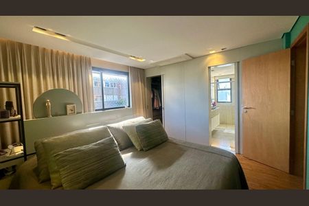 Apartamento à venda com 150m², 4 quartos e 3 vagas Apartamento à venda com 150m², 4 quartos e 3 vagasSuíte 1