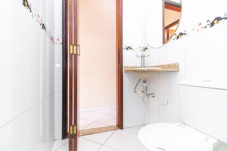 Casa à venda com 111m², 2 quartos e 5 vagas Casa à venda com 111m², 2 quartos e 5 vagasBanheiro Social