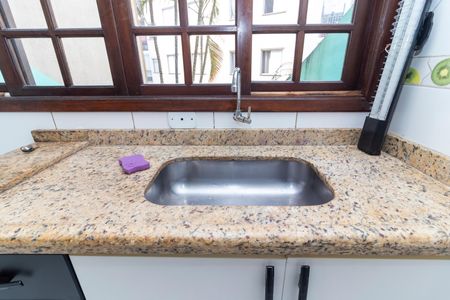 Casa à venda com 111m², 2 quartos e 5 vagas Casa à venda com 111m², 2 quartos e 5 vagasCozinha