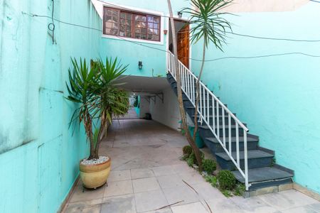 Casa à venda com 111m², 2 quartos e 5 vagas Casa à venda com 111m², 2 quartos e 5 vagasQuintal