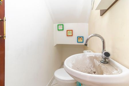 Casa à venda com 111m², 2 quartos e 5 vagas Casa à venda com 111m², 2 quartos e 5 vagasLavabo