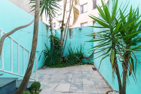 Casa à venda com 111m², 2 quartos e 5 vagas Casa à venda com 111m², 2 quartos e 5 vagasQuintal