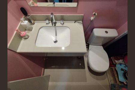 Apartamento à venda com 93m², 2 quartos e 2 vagasBanheiro da Suíte 2