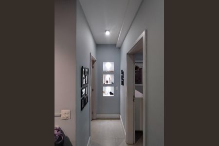 Apartamento à venda com 93m², 2 quartos e 2 vagasCorredor