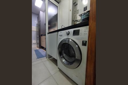 Apartamento à venda com 93m², 2 quartos e 2 vagasÁrea de Serviço