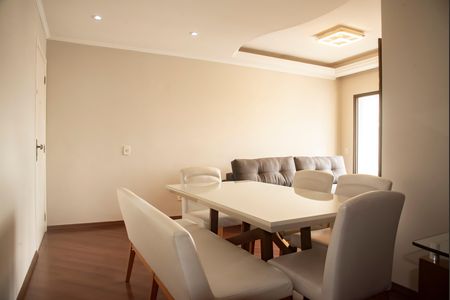 Apartamento à venda com 68m², 2 quartos e 2 vagasSala