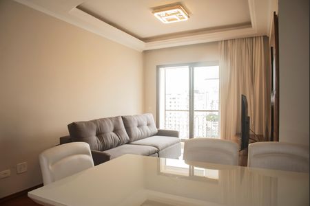 Apartamento à venda com 68m², 2 quartos e 2 vagasSala