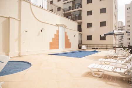 Apartamento à venda com 68m², 2 quartos e 2 vagasÁrea comum - Piscina