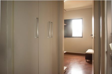 Apartamento à venda com 68m², 2 quartos e 2 vagasCorredor