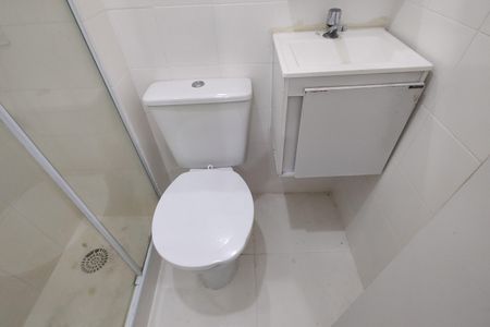 Apartamento à venda com 70m², 3 quartos e 1 vaga Apartamento à venda com 70m², 3 quartos e 1 vagaBanheiro da Suíte