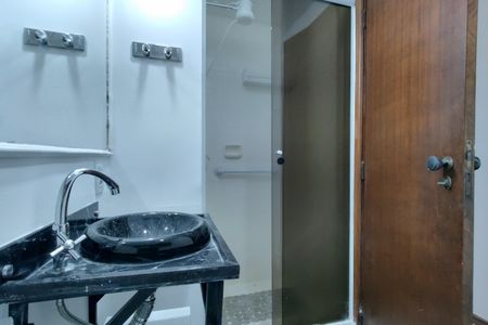 Apartamento à venda com 70m², 3 quartos e 1 vaga Apartamento à venda com 70m², 3 quartos e 1 vagaBanheiro Social