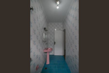 Casa à venda com 200m², 3 quartos e 3 vagas Casa à venda com 200m², 3 quartos e 3 vagasBanheiro