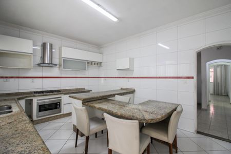 Casa à venda com 200m², 3 quartos e 3 vagas Casa à venda com 200m², 3 quartos e 3 vagasCozinha