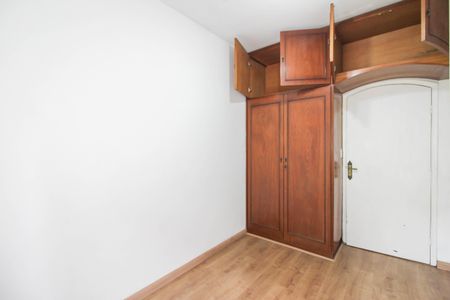 Casa à venda com 200m², 3 quartos e 3 vagas Casa à venda com 200m², 3 quartos e 3 vagasQuarto 2