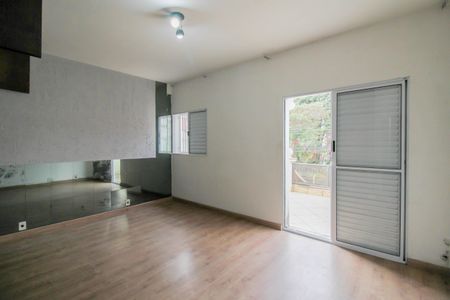 Casa à venda com 200m², 3 quartos e 3 vagas Casa à venda com 200m², 3 quartos e 3 vagasQuarto 1