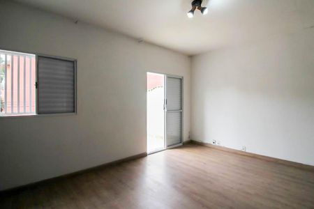 Casa à venda com 200m², 3 quartos e 3 vagas Casa à venda com 200m², 3 quartos e 3 vagasQuarto 1