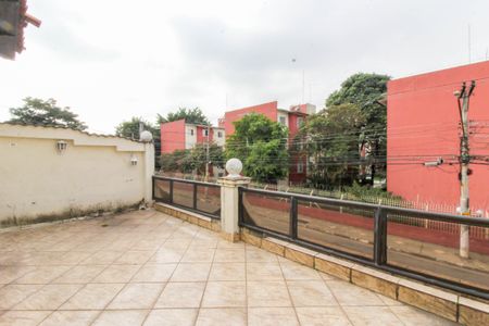 Casa à venda com 200m², 3 quartos e 3 vagas Casa à venda com 200m², 3 quartos e 3 vagasVaranda do Quarto 1