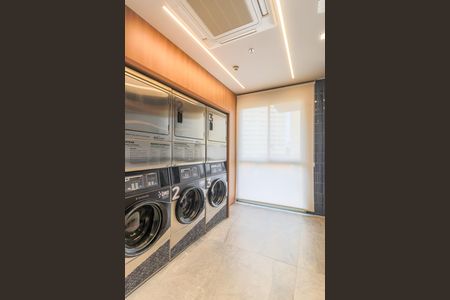Studio para alugar com 23m², 1 quarto e 1 vaga Studio para alugar com 23m², 1 quarto e 1 vagaÁrea comum - Lavanderia