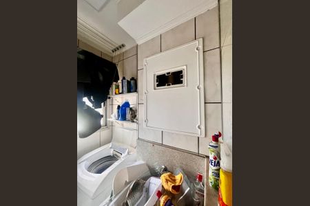 Apartamento à venda com 68m², 3 quartos e 1 vagaÁrea de Serviço