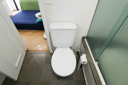 Apartamento à venda com 144m², 3 quartos e 3 vagas Apartamento à venda com 144m², 3 quartos e 3 vagasBanheiro da Suíte 2