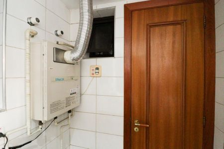 Apartamento à venda com 144m², 3 quartos e 3 vagas Apartamento à venda com 144m², 3 quartos e 3 vagasÁrea de Serviço e Banheiro de Serviço