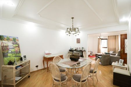 Apartamento à venda com 144m², 3 quartos e 3 vagas Apartamento à venda com 144m², 3 quartos e 3 vagasSala