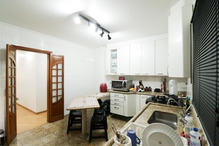 Apartamento à venda com 144m², 3 quartos e 3 vagas Apartamento à venda com 144m², 3 quartos e 3 vagasCozinha