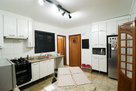 Apartamento à venda com 144m², 3 quartos e 3 vagas Apartamento à venda com 144m², 3 quartos e 3 vagasCozinha