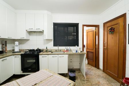 Apartamento à venda com 144m², 3 quartos e 3 vagas Apartamento à venda com 144m², 3 quartos e 3 vagasCozinha