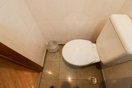 Apartamento à venda com 144m², 3 quartos e 3 vagas Apartamento à venda com 144m², 3 quartos e 3 vagasLavabo