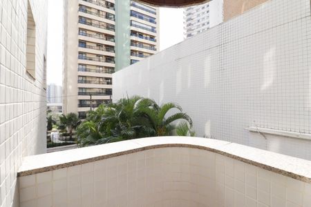 Apartamento à venda com 144m², 3 quartos e 3 vagas Apartamento à venda com 144m², 3 quartos e 3 vagasVaranda da Suíte 1