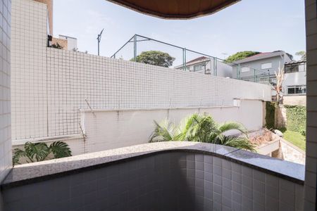 Apartamento à venda com 144m², 3 quartos e 3 vagas Apartamento à venda com 144m², 3 quartos e 3 vagasVaranda da Suíte 2